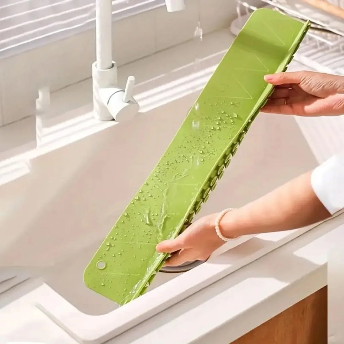 Silicone Sink Water Splash Guard With Suction for Kitchen & Bathroom Faucets